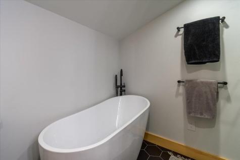 2628 Burkettville Road Appleton ME 04862