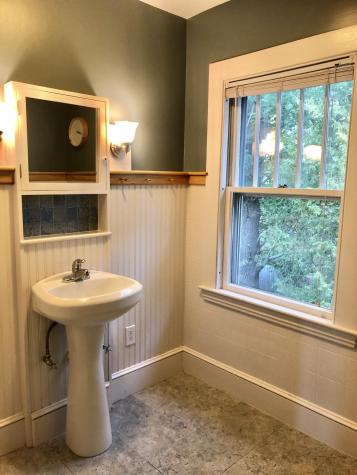 20 Fairlawn Avenue Lewiston ME 04240