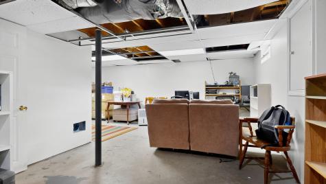 24 Oakland Road Falmouth ME 04105