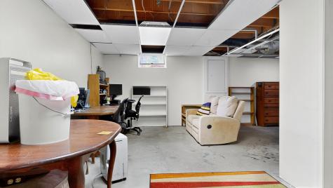 24 Oakland Road Falmouth ME 04105