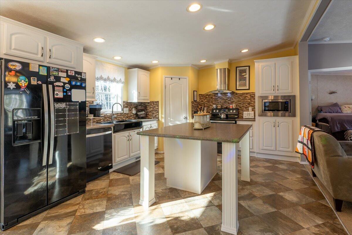 632 Cushing Road Friendship ME 04547