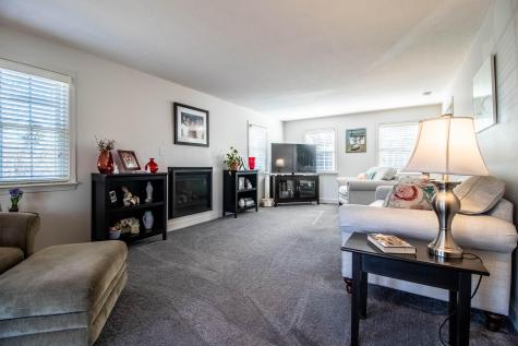 20 Woodside Drive Kennebunk ME 04043