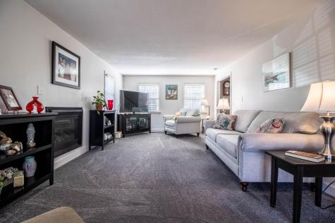 20 Woodside Drive Kennebunk ME 04043