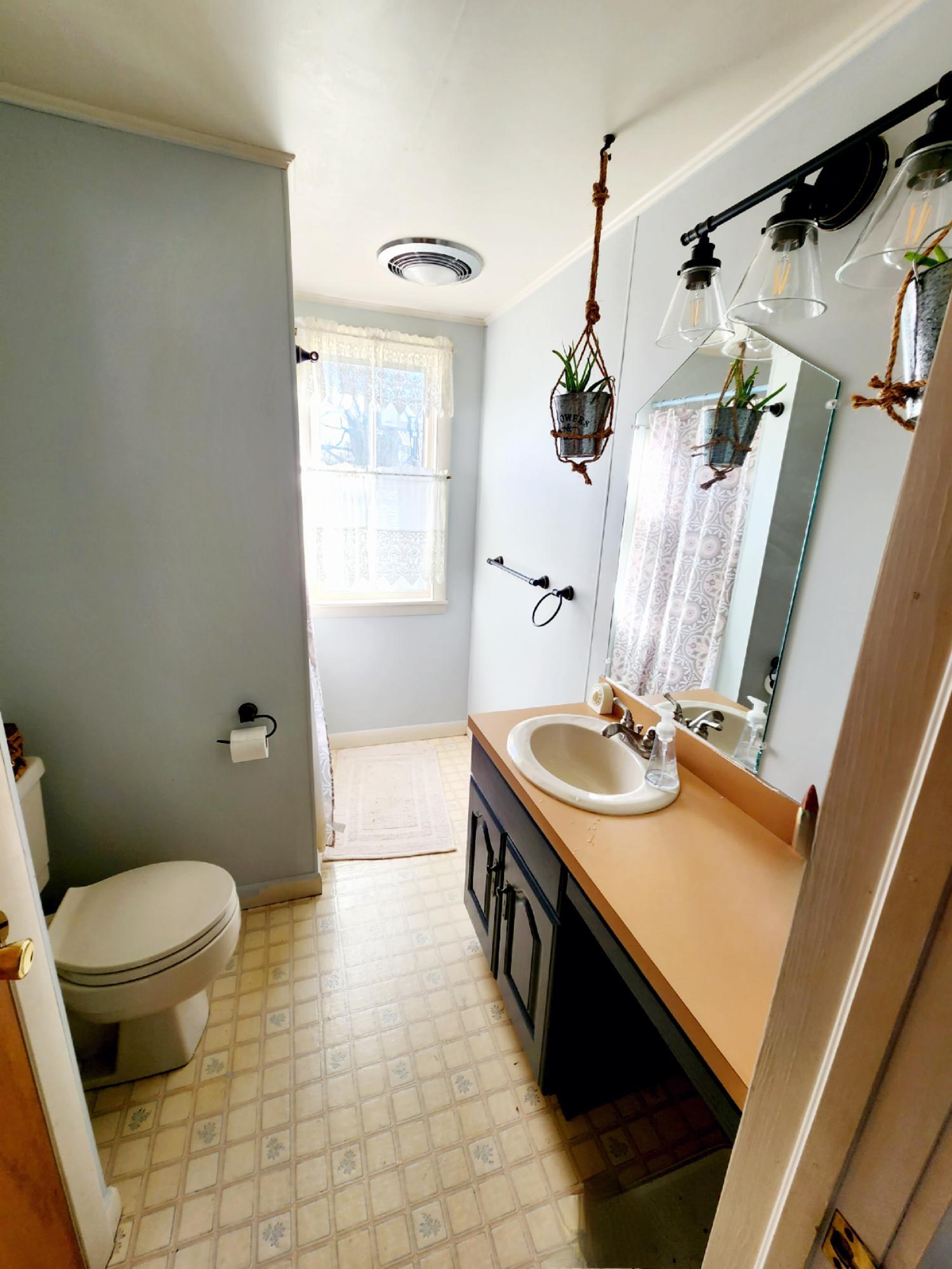 11 Solon Street Norway ME 04268