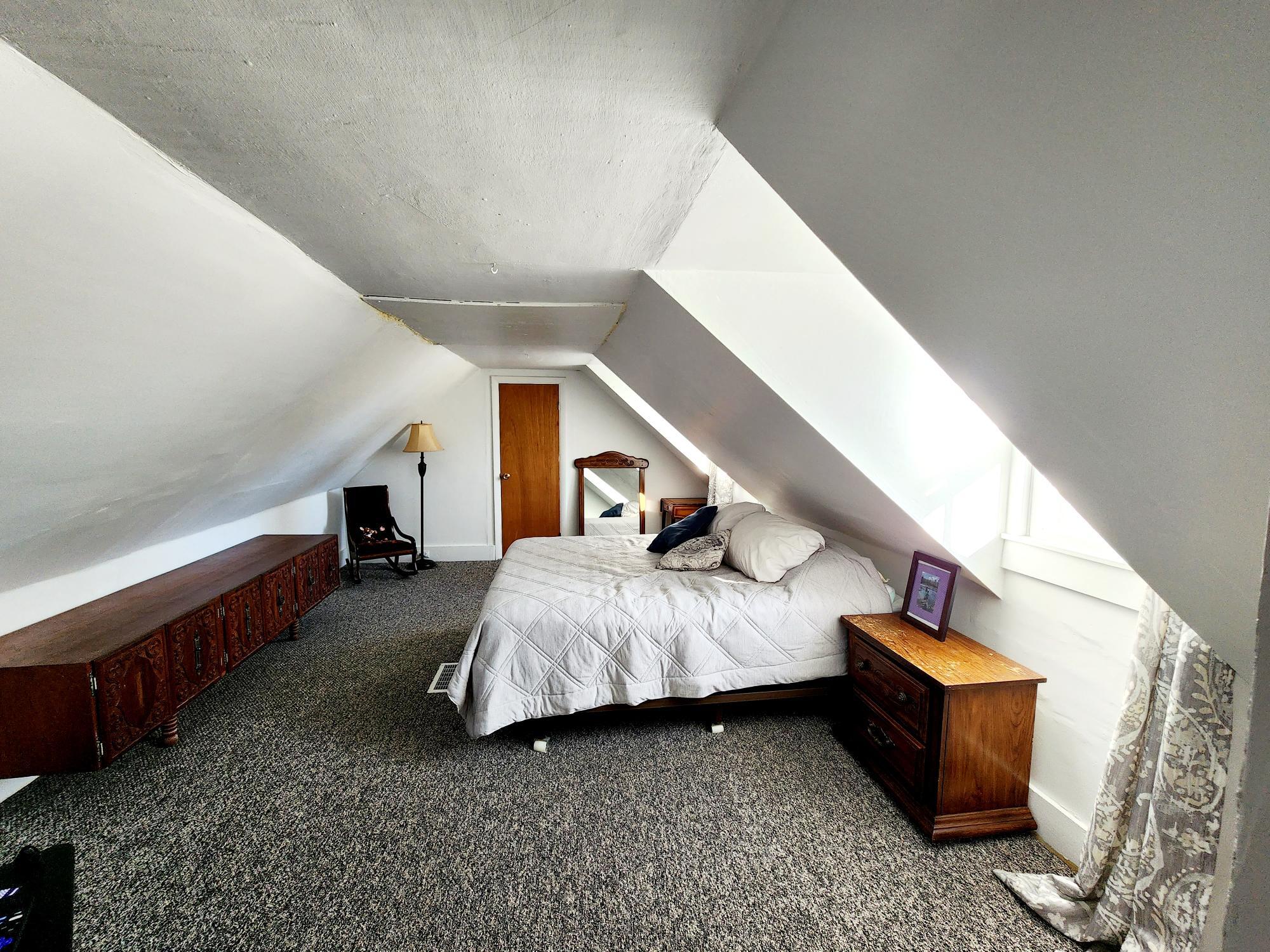 11 Solon Street Norway ME 04268