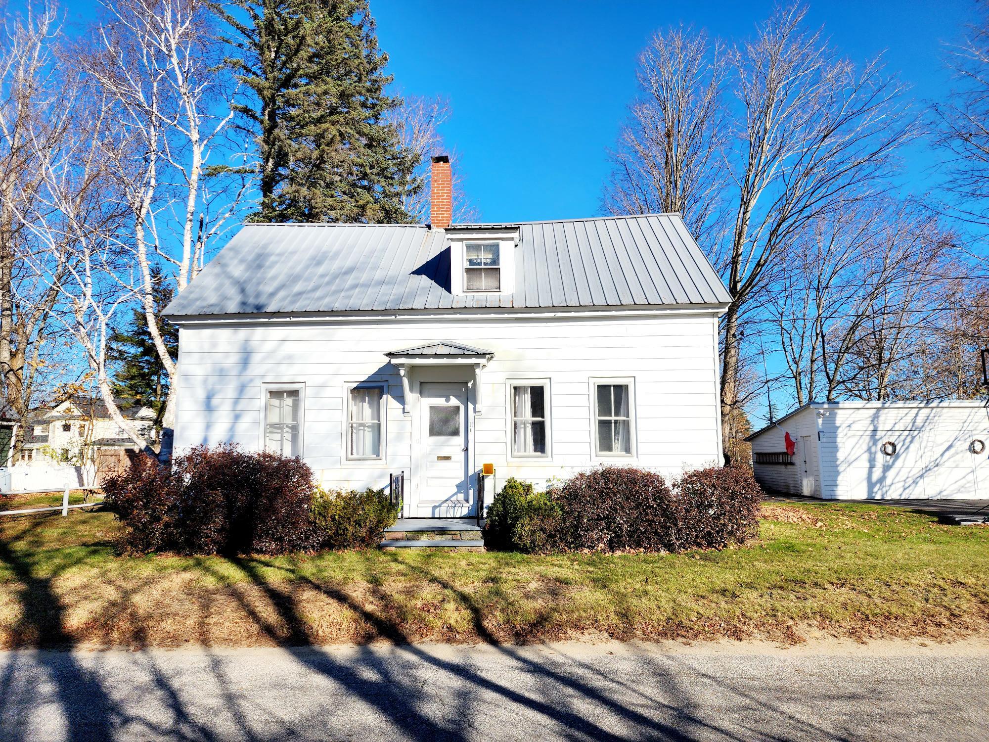 11 Solon Street Norway ME 04268