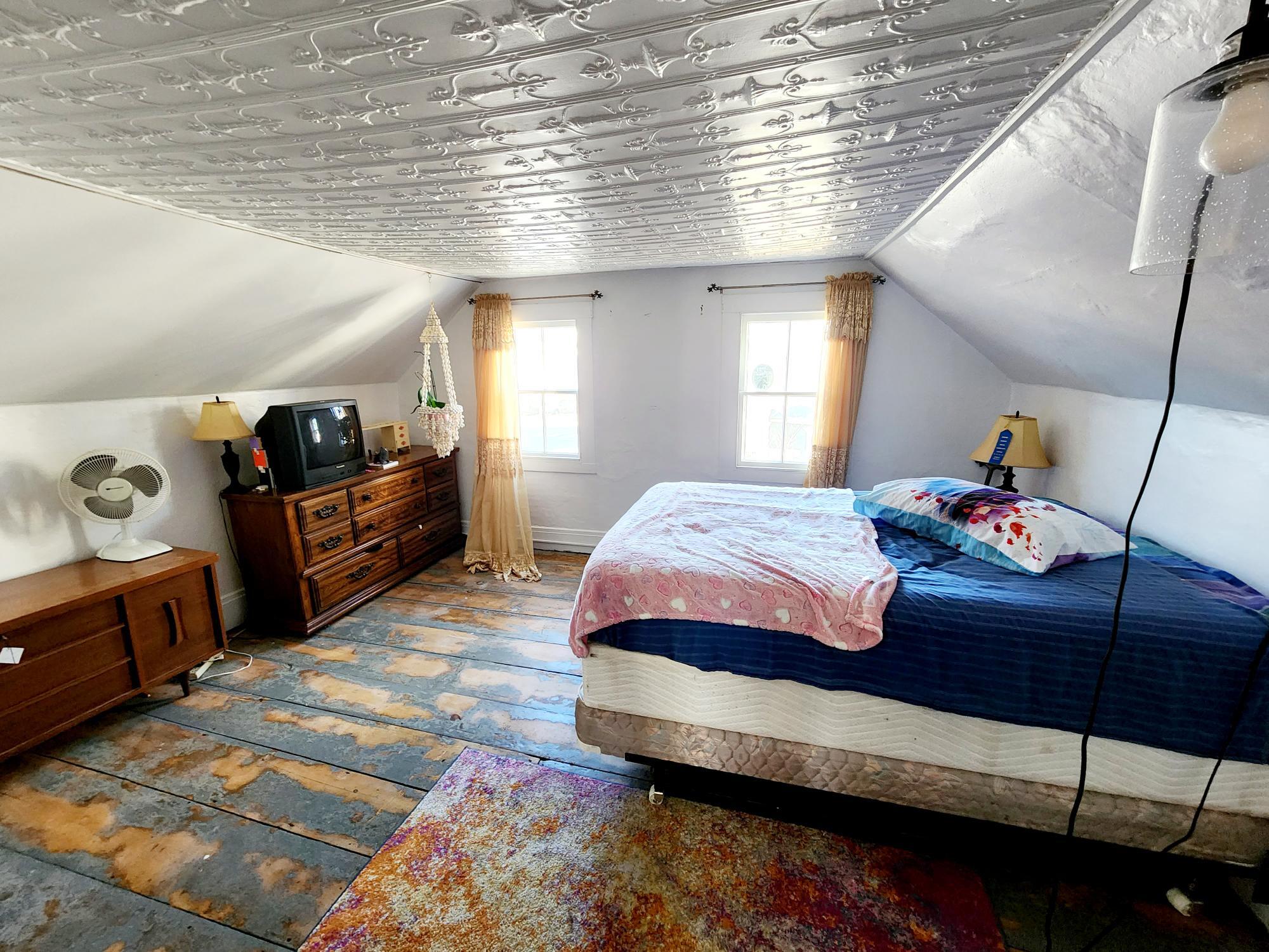 11 Solon Street Norway ME 04268
