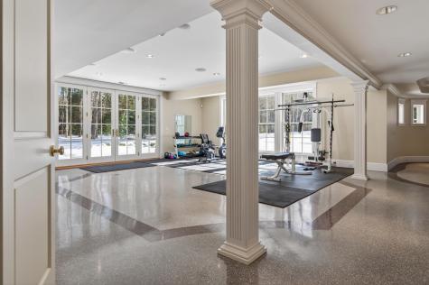 3 Canter Lane Cape Elizabeth ME 04107