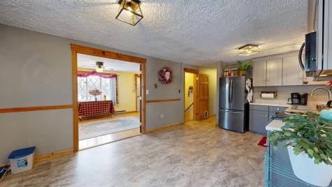 11 Highland Heights Winthrop ME 04364