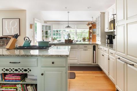 8 Old Seabury Road York ME 03909