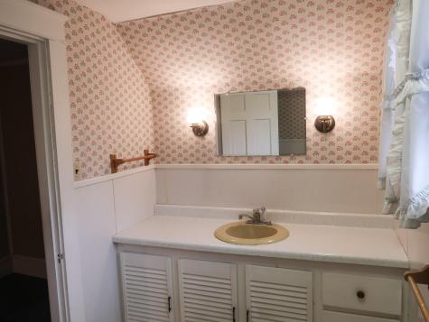 2113 N Belfast Avenue Augusta ME 04330