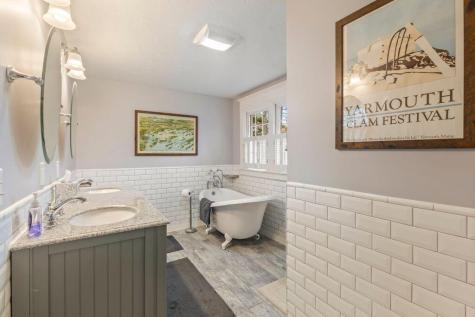 275 Littlejohn Road Yarmouth ME 04096