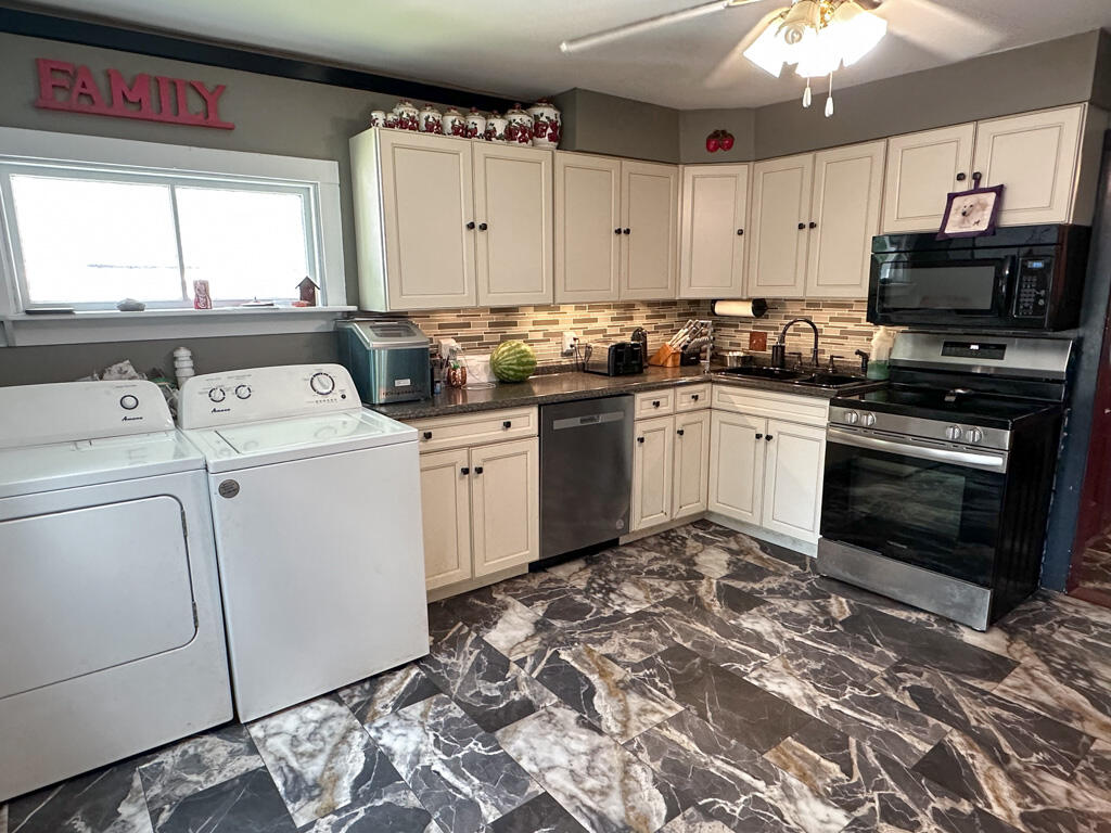 31 Blake Street Brewer ME 04412