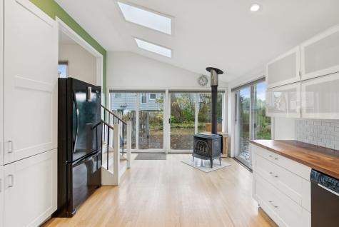 77 Pine Street South Portland ME 04106