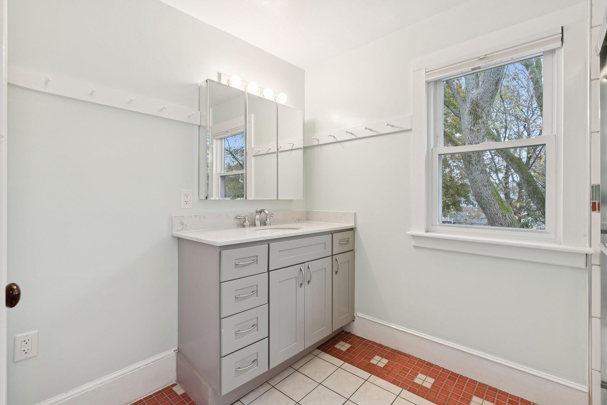 77 Pine Street South Portland ME 04106