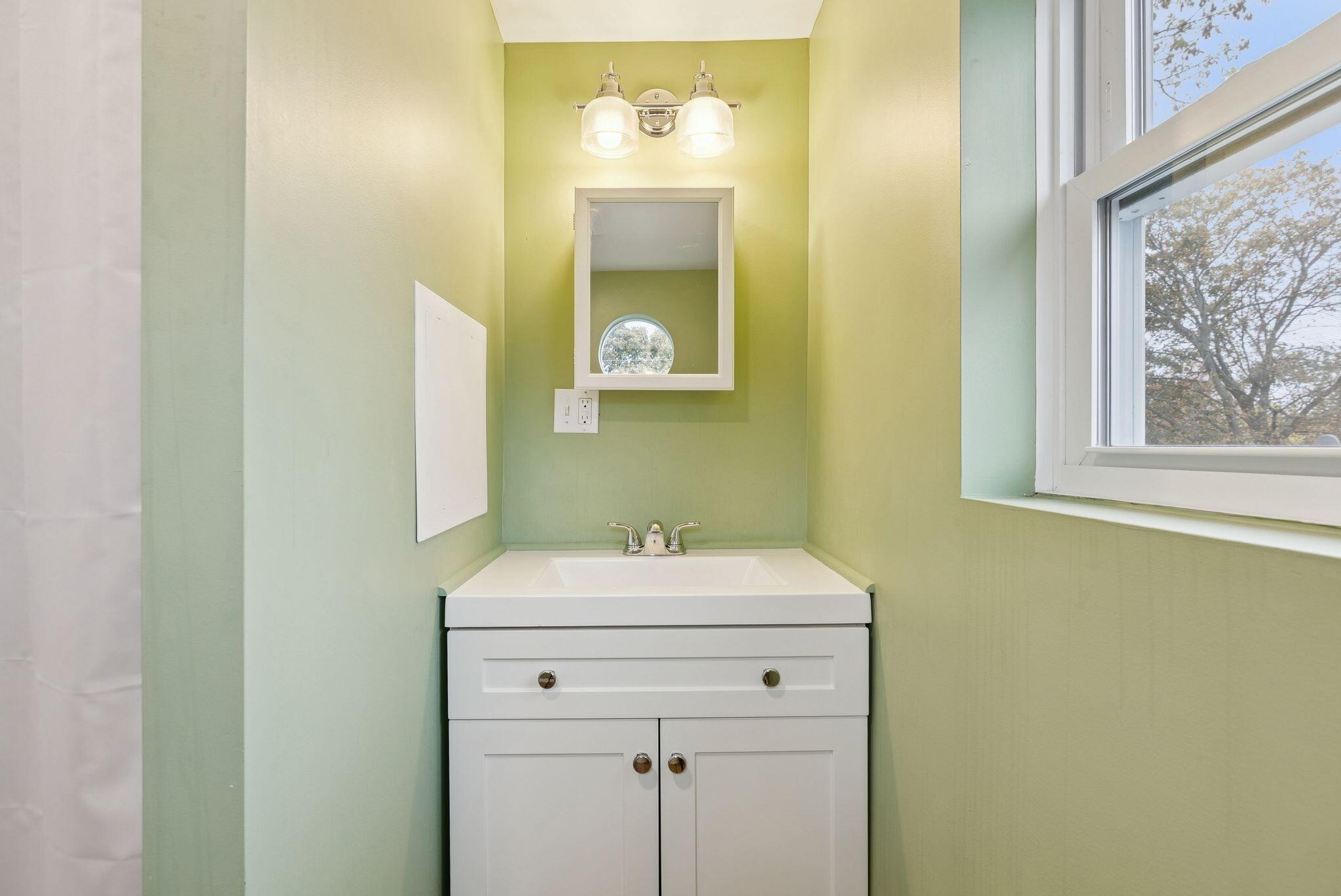 77 Pine Street South Portland ME 04106