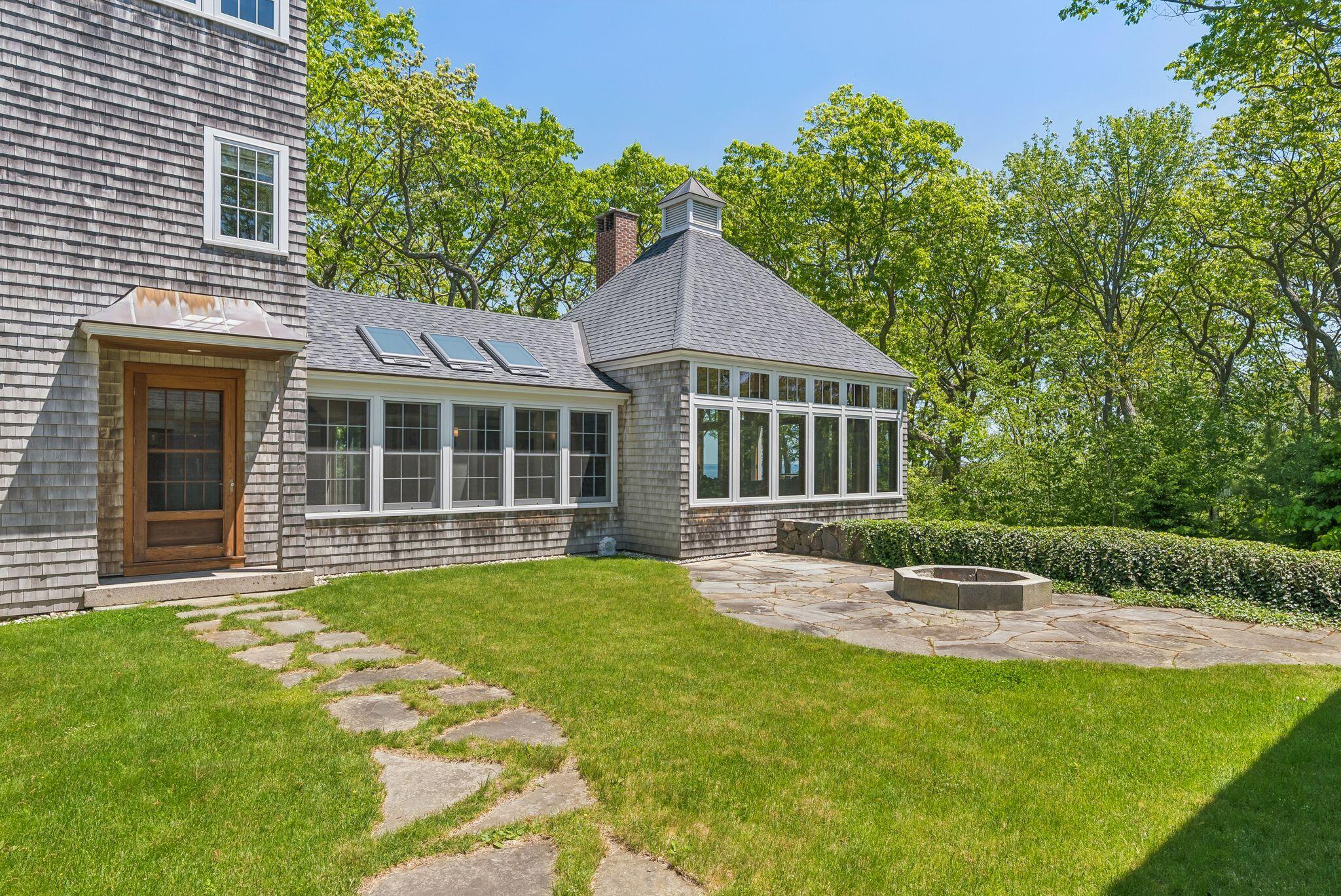 41 Old Mill Road Cape Elizabeth ME 04107