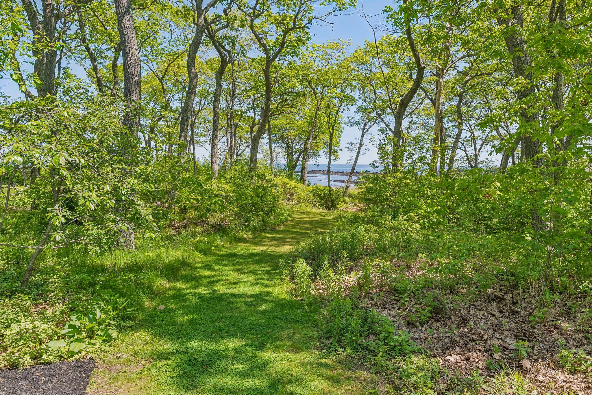 41 Old Mill Road Cape Elizabeth ME 04107