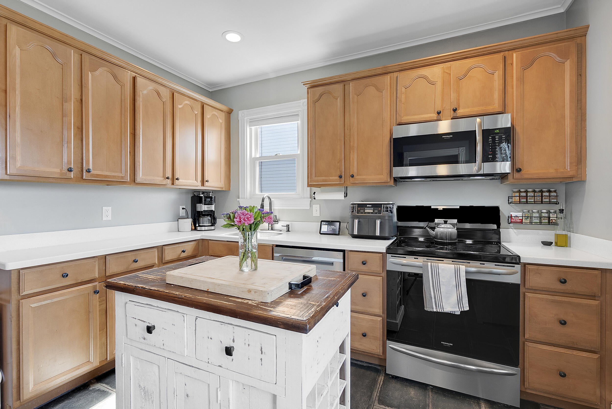 13 Lassell Street Portland ME 04102