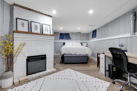 13 Lassell Street Portland ME 04102