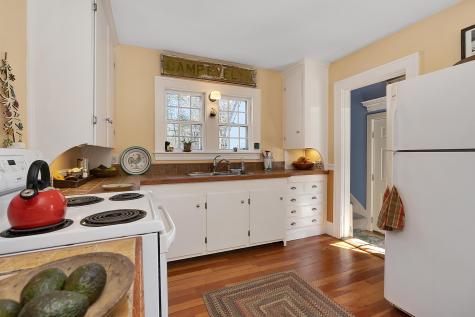 17 Johnson Road Falmouth ME 04105