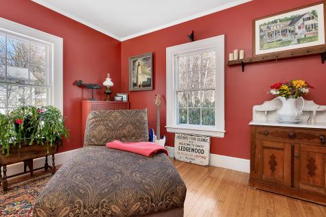 17 Johnson Road Falmouth ME 04105