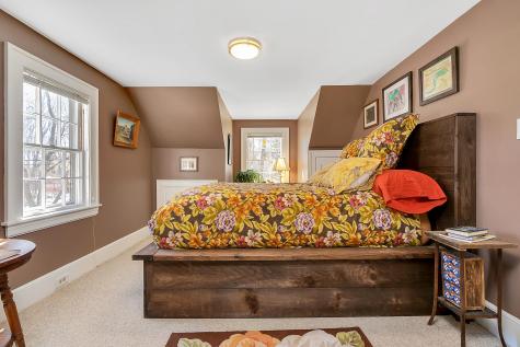17 Johnson Road Falmouth ME 04105