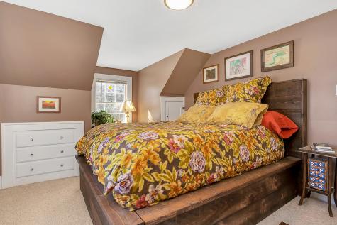 17 Johnson Road Falmouth ME 04105