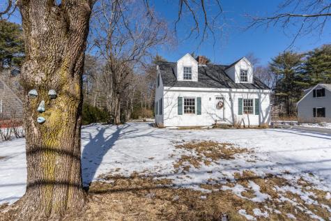 17 Johnson Road Falmouth ME 04105