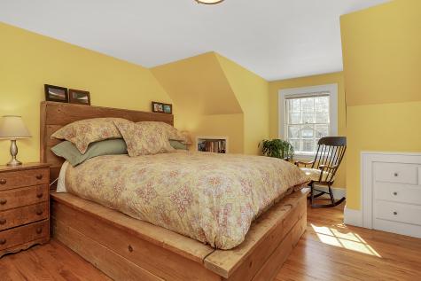 17 Johnson Road Falmouth ME 04105