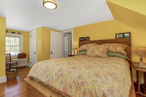 17 Johnson Road Falmouth ME 04105