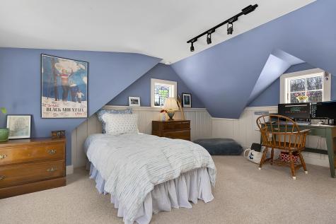 17 Johnson Road Falmouth ME 04105