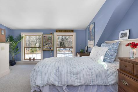17 Johnson Road Falmouth ME 04105