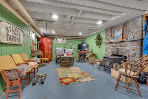 17 Johnson Road Falmouth ME 04105