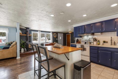 10 Daniel Street Gorham ME 04038