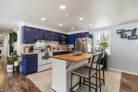 10 Daniel Street Gorham ME 04038