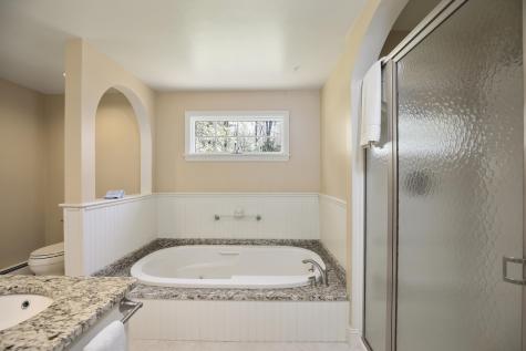 8 Woodhaven Drive Kennebunk ME 04043