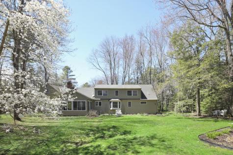 8 Woodhaven Drive Kennebunk ME 04043