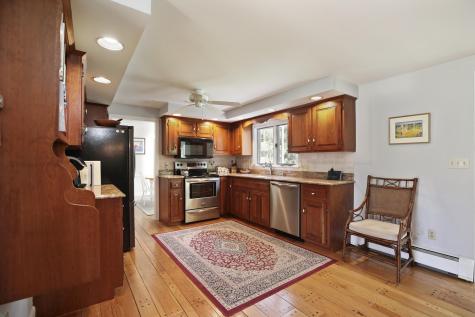 8 Woodhaven Drive Kennebunk ME 04043