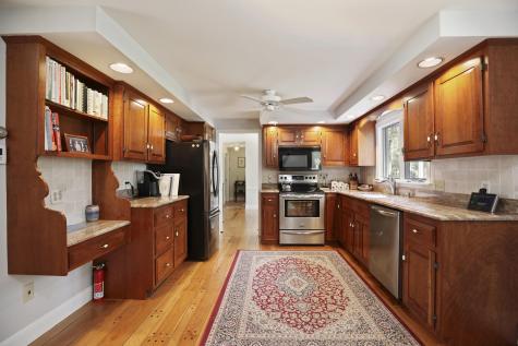 8 Woodhaven Drive Kennebunk ME 04043
