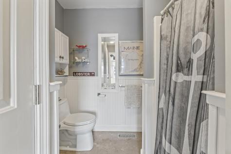 21 Lobster Cove Road Boothbay Harbor ME 04538