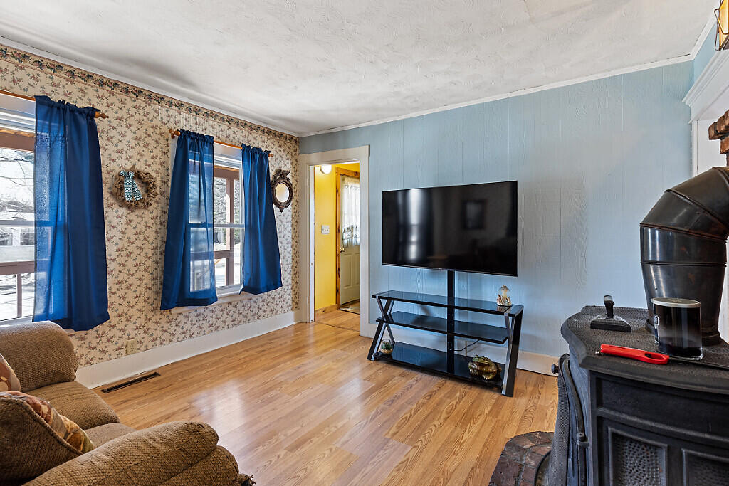 21 Bloomfield Street Skowhegan ME 04976