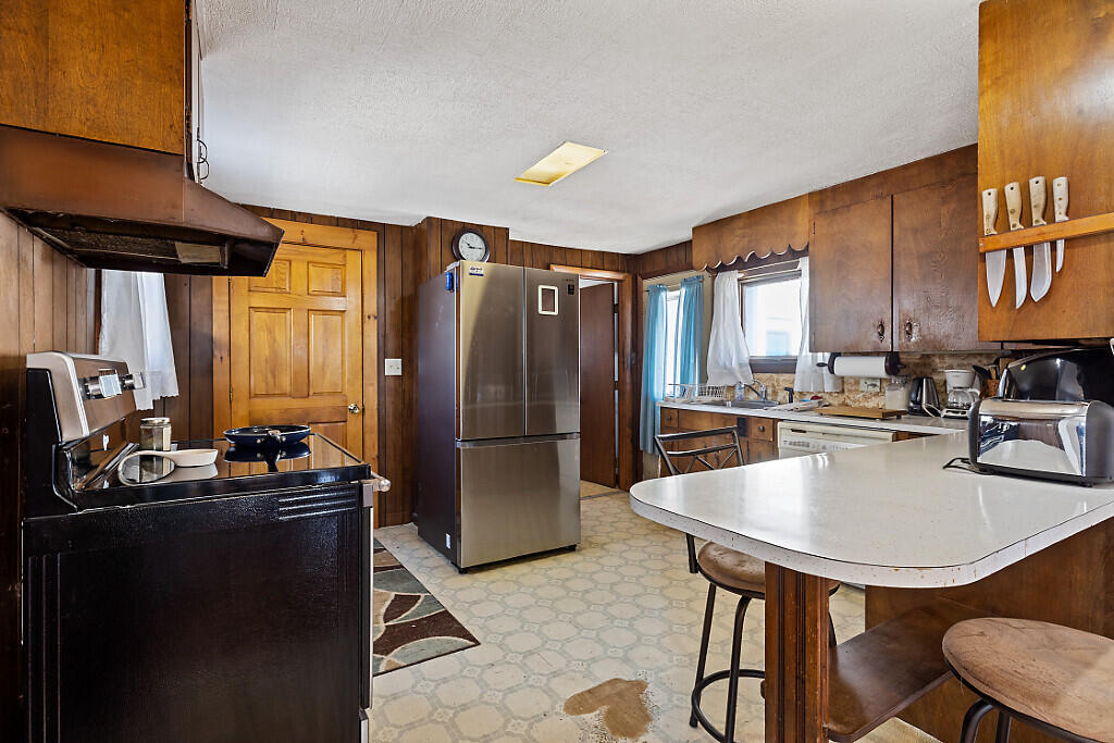 21 Bloomfield Street Skowhegan ME 04976