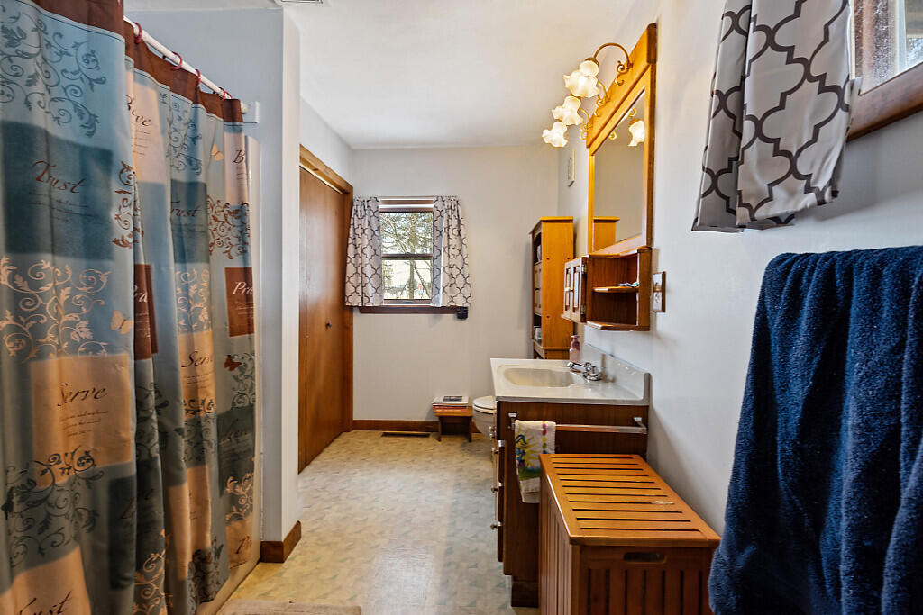 21 Bloomfield Street Skowhegan ME 04976