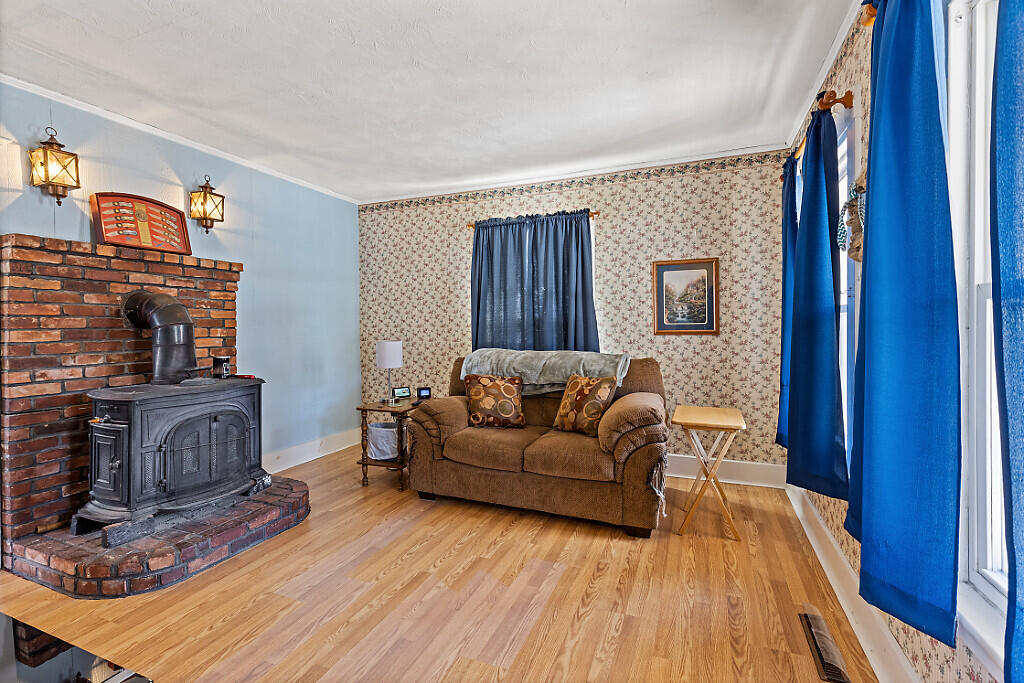 21 Bloomfield Street Skowhegan ME 04976