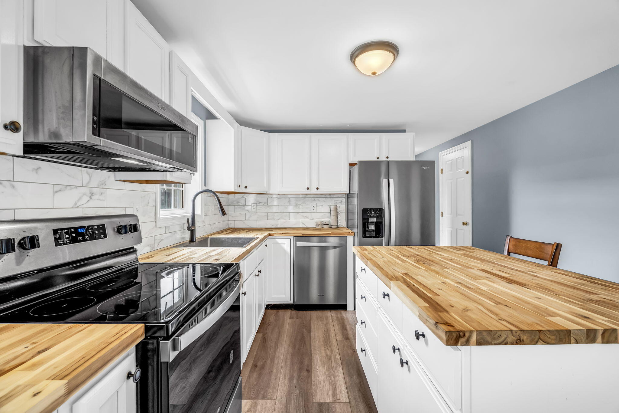 8 Meadow Way Rockland ME 04841