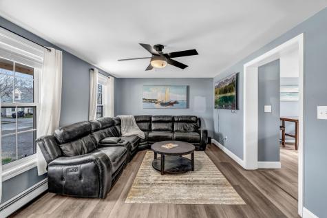 8 Meadow Way Rockland ME 04841