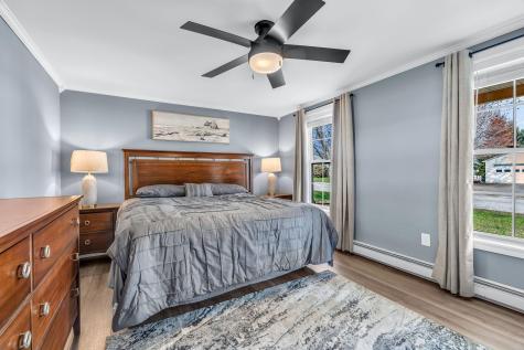 8 Meadow Way Rockland ME 04841