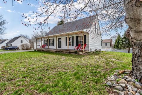 8 Meadow Way Rockland ME 04841