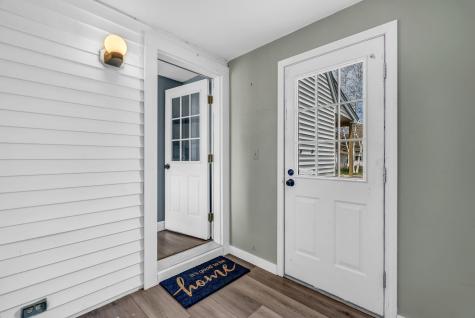 8 Meadow Way Rockland ME 04841